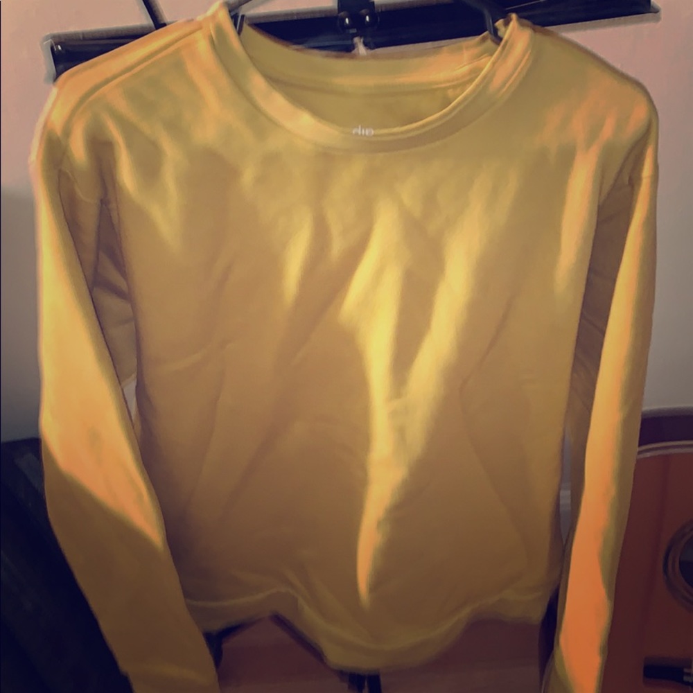 Cute yellow sweater!